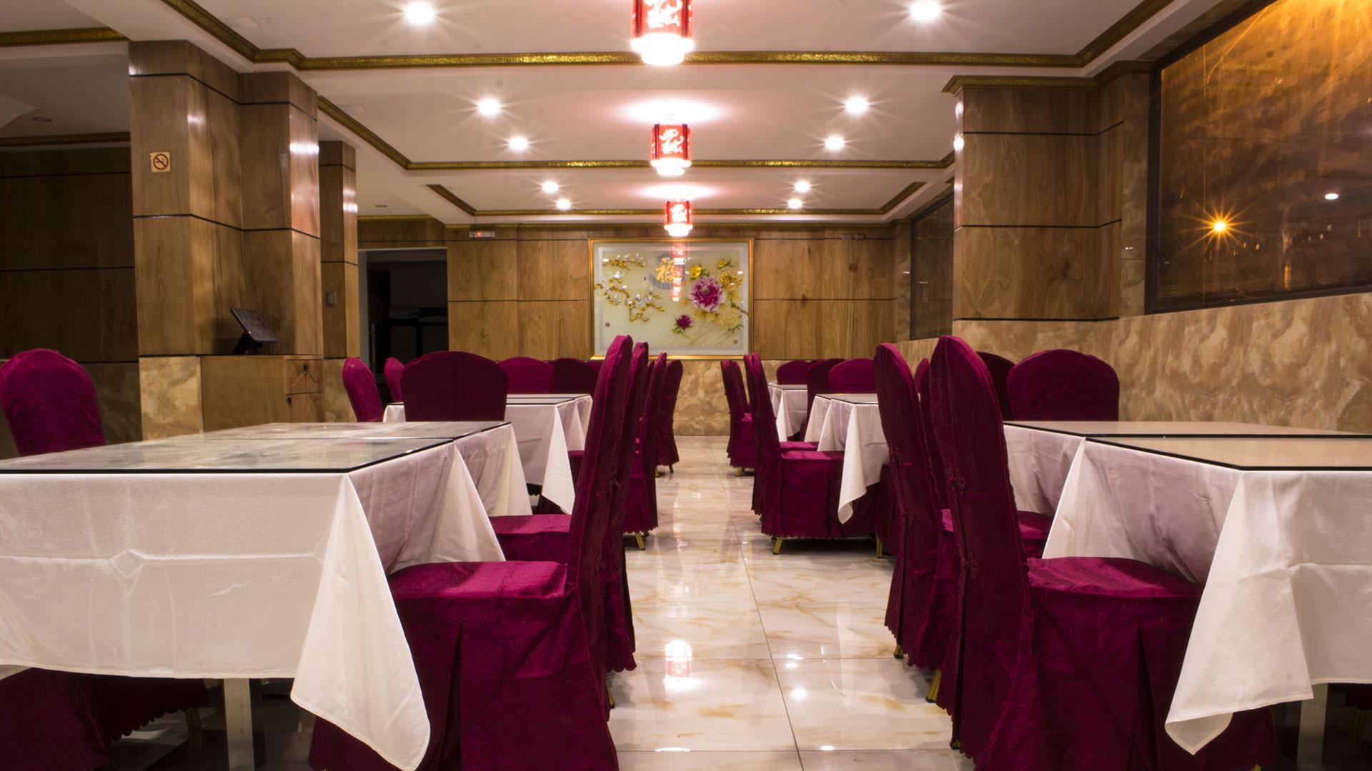 Hotel Pekin Икике Екстериор снимка
