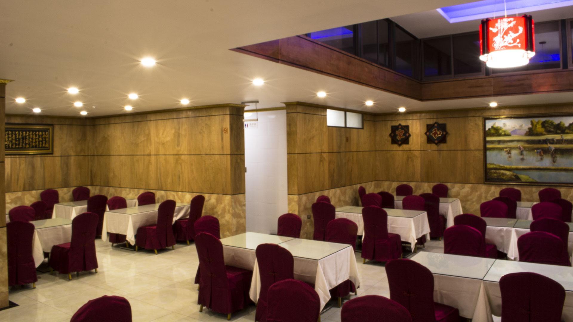 Hotel Pekin Икике Екстериор снимка